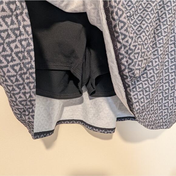 prAna Printed Active Skort – Gray & Black – Size Medium - Picture 2 of 7
